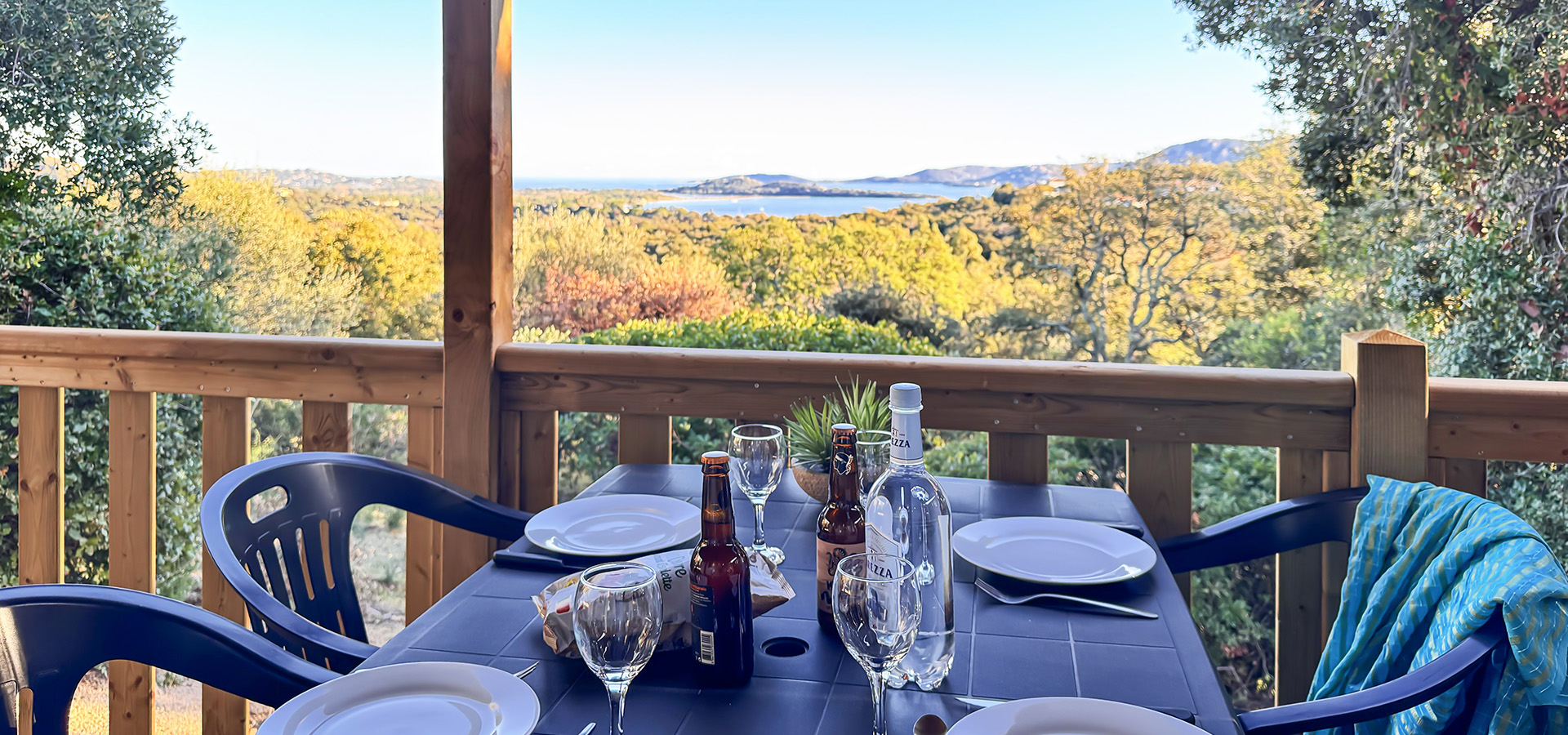 Camping la vetta MH SUP CH3 terrasse table vue mer